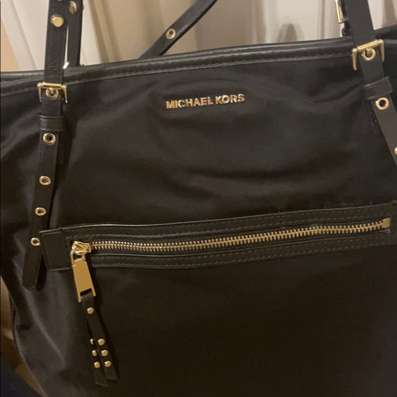 Michael Kors shoulder bag with studs - Picture 2 of 4